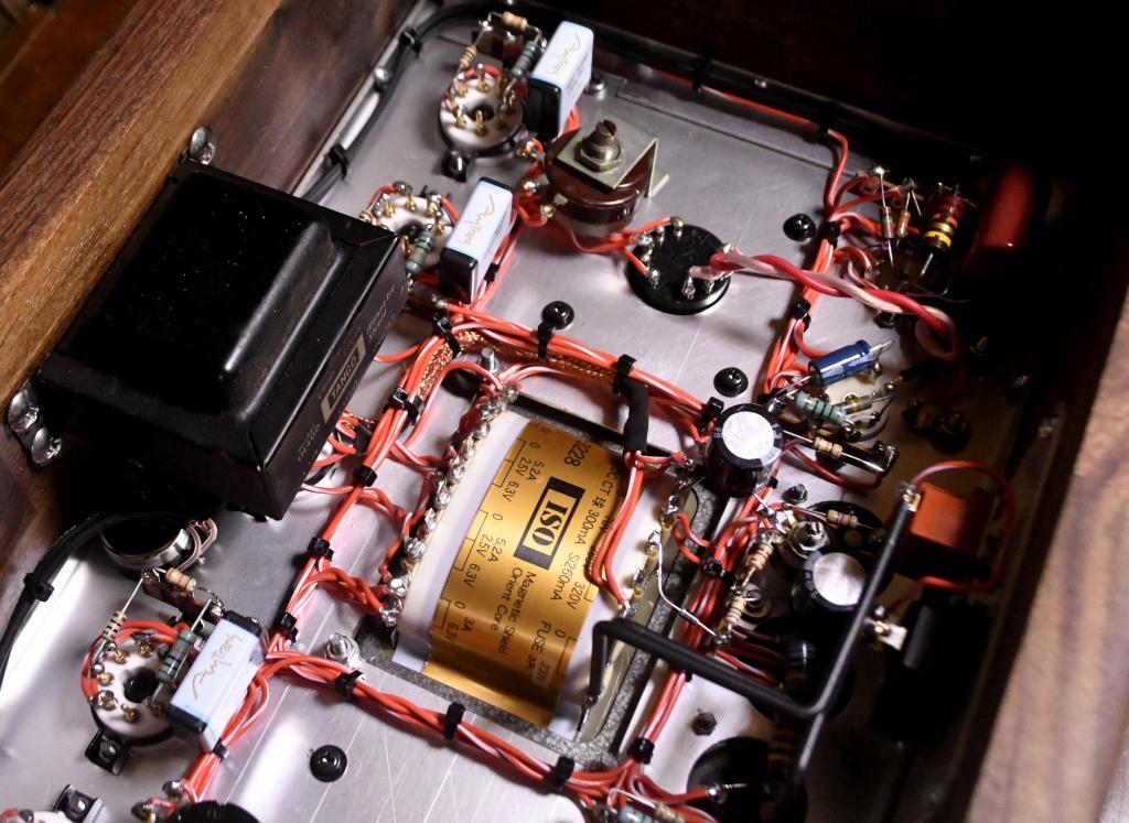 Special order made 6L6 PP tube amp with deluxe Walnut wooden case