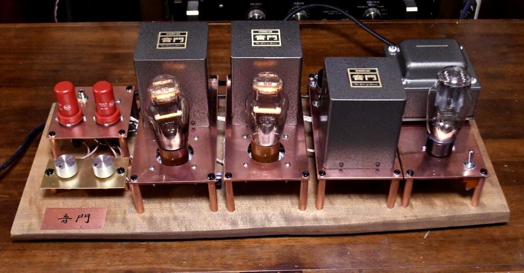 10Y/VT-25/VT-62/801 stereo tube amplifier on wooden board
