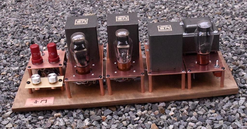 10Y/VT-25/VT-62/801 stereo tube amplifier on wooden board
