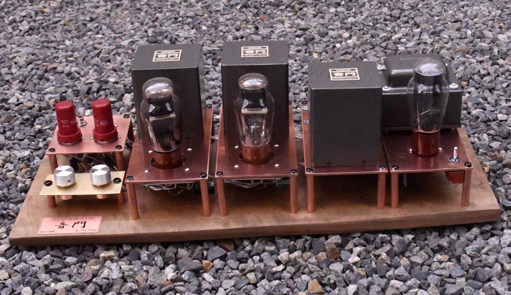 10Y/VT-25/VT-62/801 stereo tube amplifier on wooden board