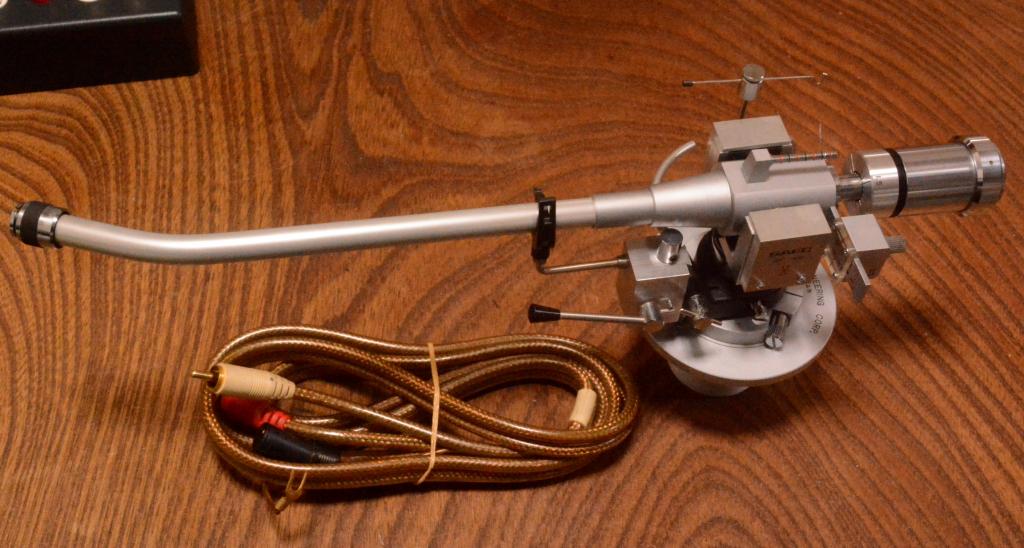 SAEC WE-506/30 12 inches long tonearm with lifter mechanism, cable* Perfect condition