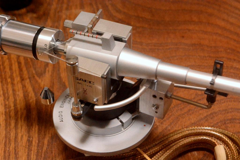 SAEC WE-506/30 12 inches long tonearm with lifter mechanism, cable* Perfect condition