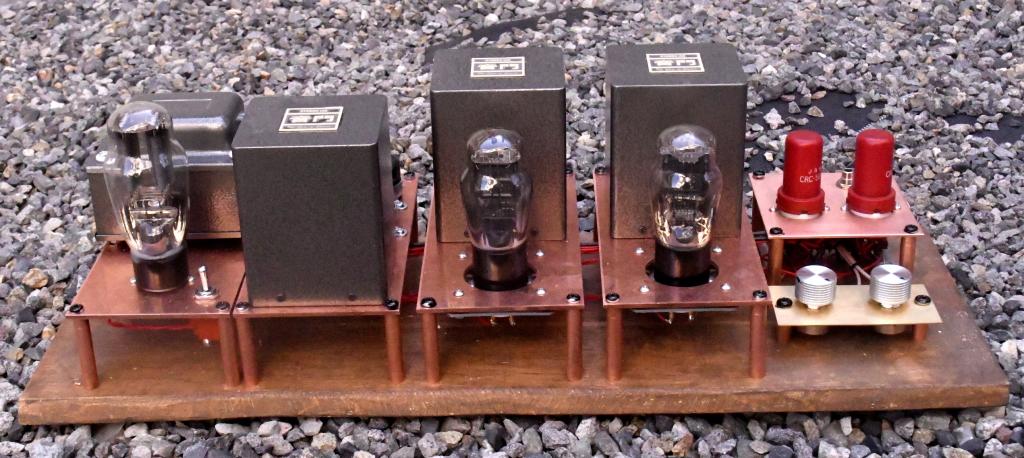 45' SE stereo tube amplifier on wooden board