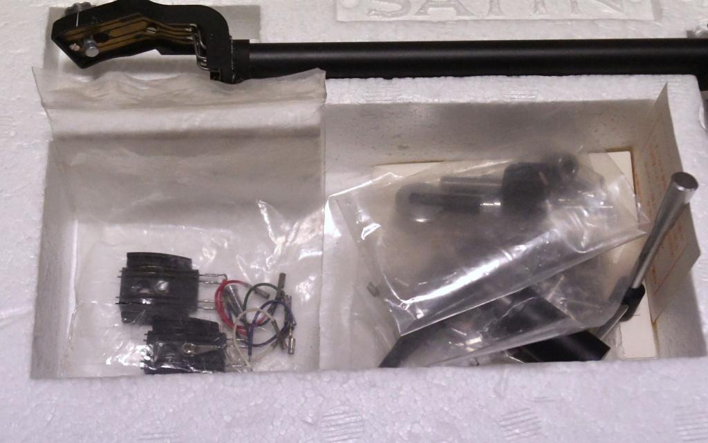 Extra rare * NOS SATIN AR-1M two ball, three points support stereo tonearm