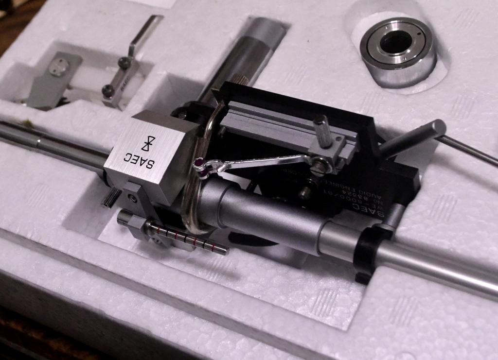 SAEC WE-8000st long straight tonearm with original box, cable, template