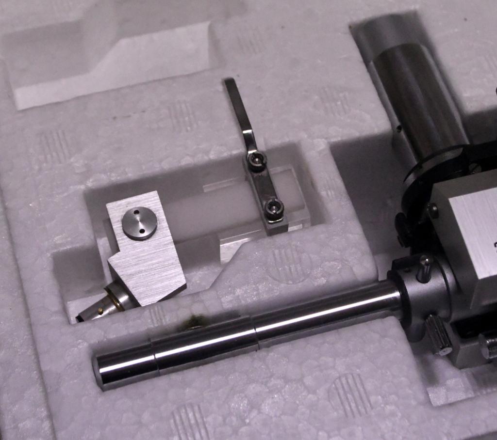 SAEC WE-8000st long straight tonearm with original box, cable, template