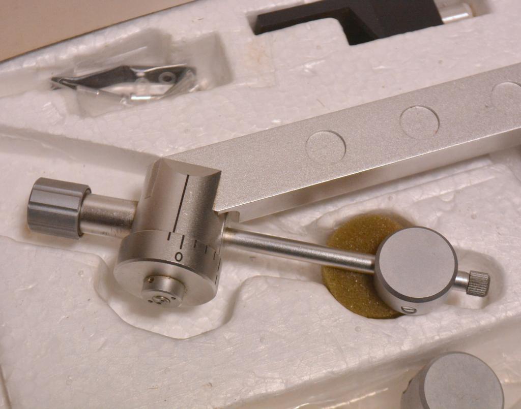 VG++ condition with box Dynavector DV-505 tonearm manufactured in 70s year