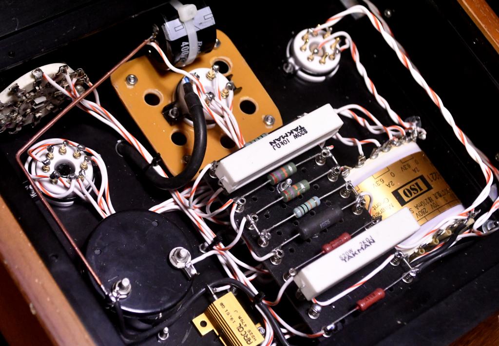 Field coil speaker power supply out for KLANGFILM speakers