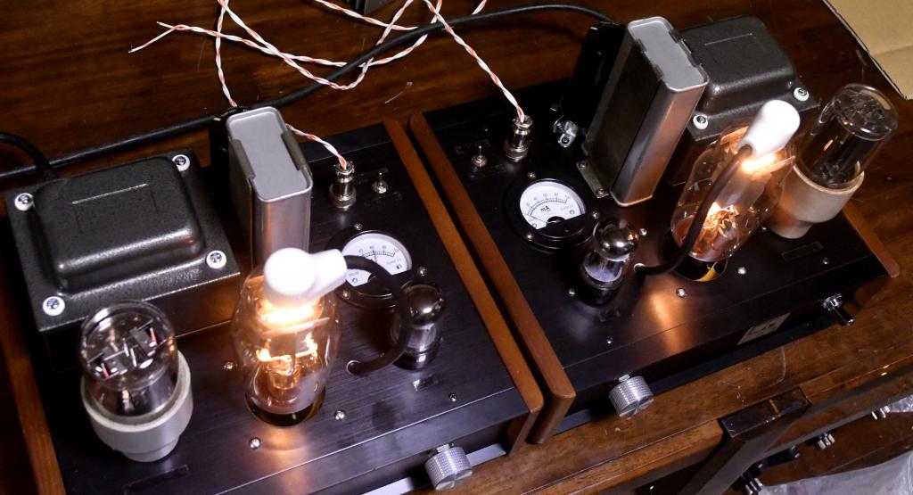 Field coil speaker power supply out for KLANGFILM speakers