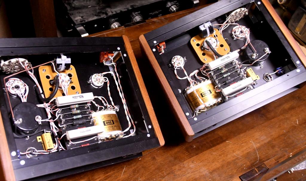 Field coil speaker power supply out for KLANGFILM speakers