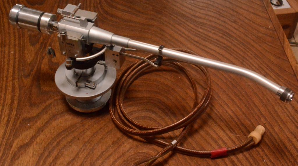 SAEC WE-506/30 12 inches long tonearm with lifter mechanism, cable* VG condition