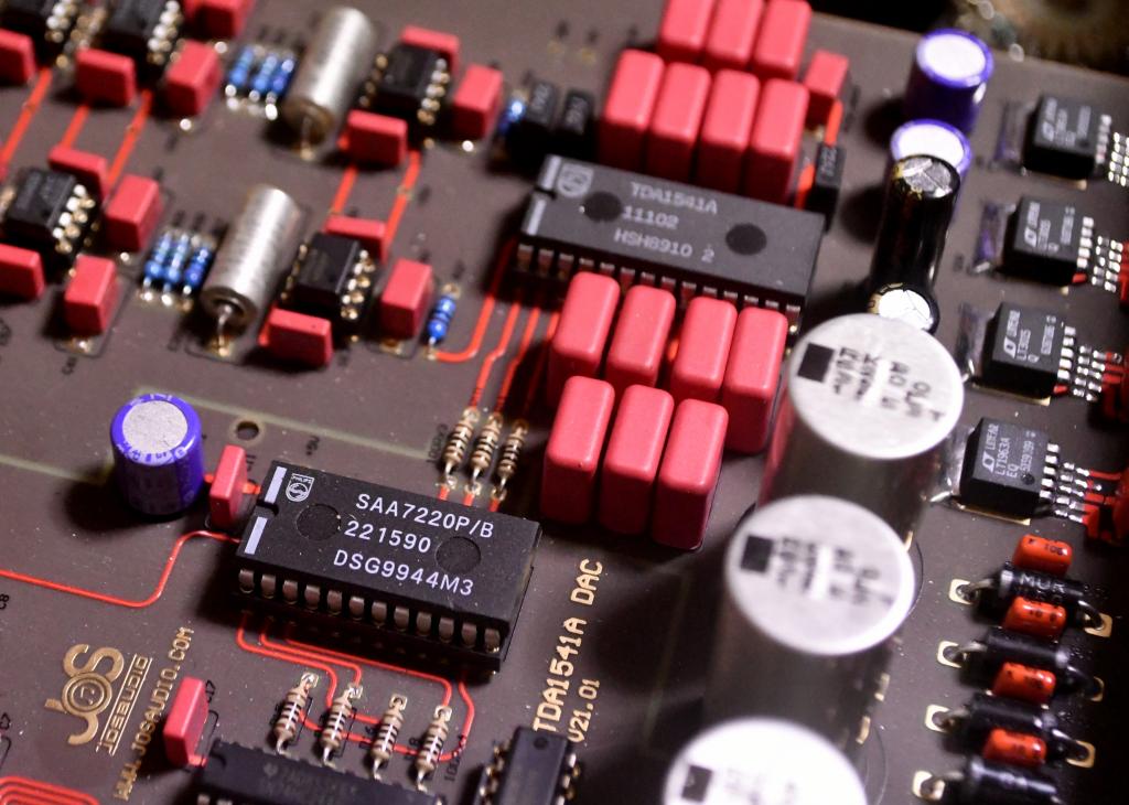 45 DAC tube amplifier using Philips TDA1541A