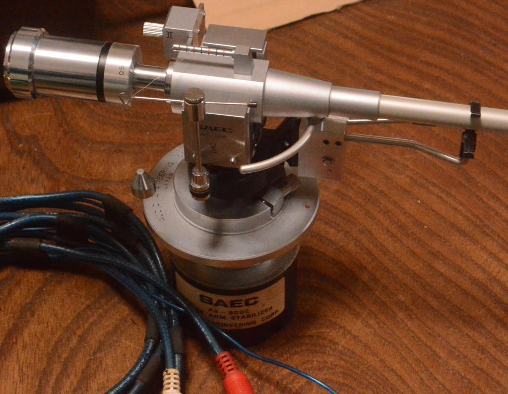 SAEC WE-506/30 12 inches long tonearm with AS-600E lifter mechanism, cable* VG condition