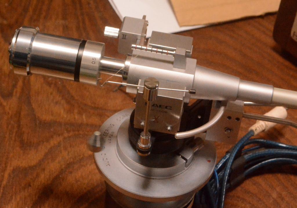 SAEC WE-506/30 12 inches long tonearm with AS-600E lifter mechanism, cable* VG condition
