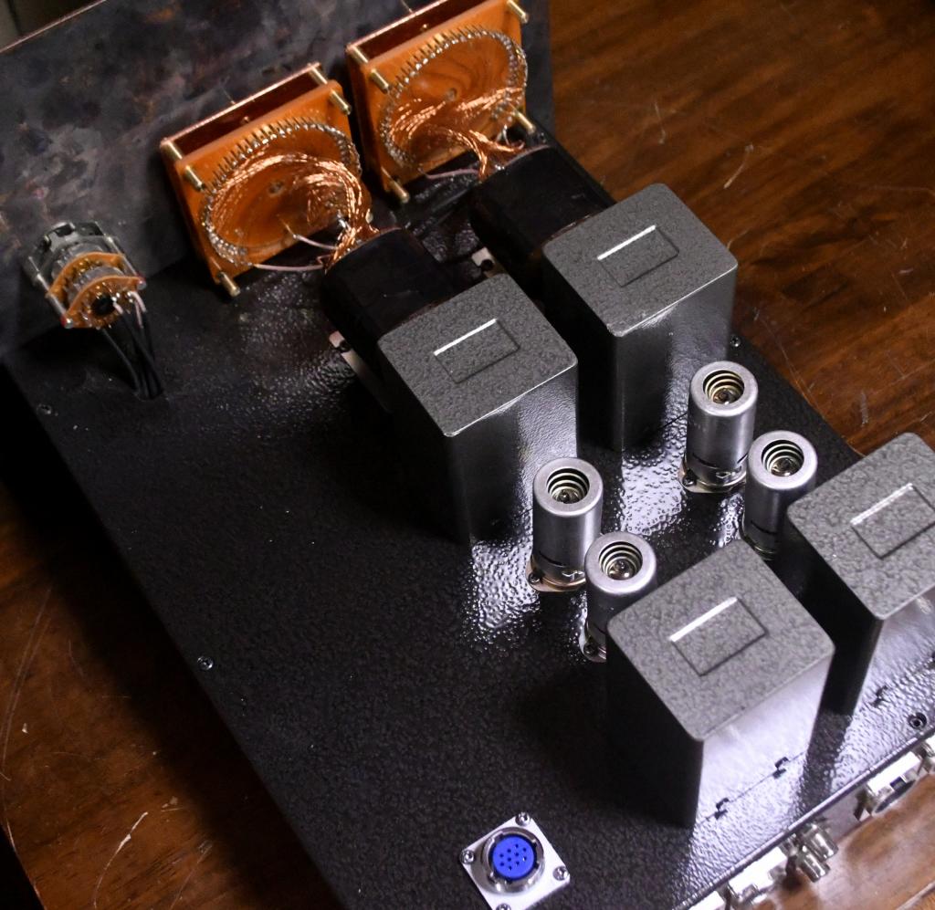 Special order made preamp with Finemet transformer attenuators, 300B as regulator tubes