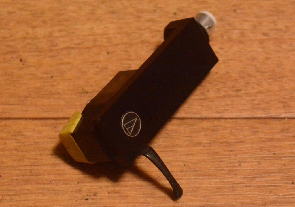The first Audio Technica cartridge AT-3 with original headshell * VG++ condition