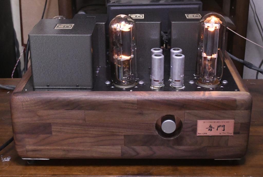  211 SE tube amplifier input volt 100V-240V, output 18W power