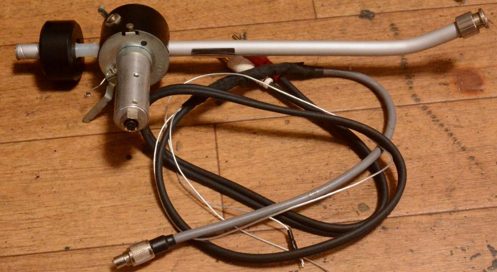 Early EMT 929 tonearm with lateral weight, antiskating weight, cable * beautiful !
