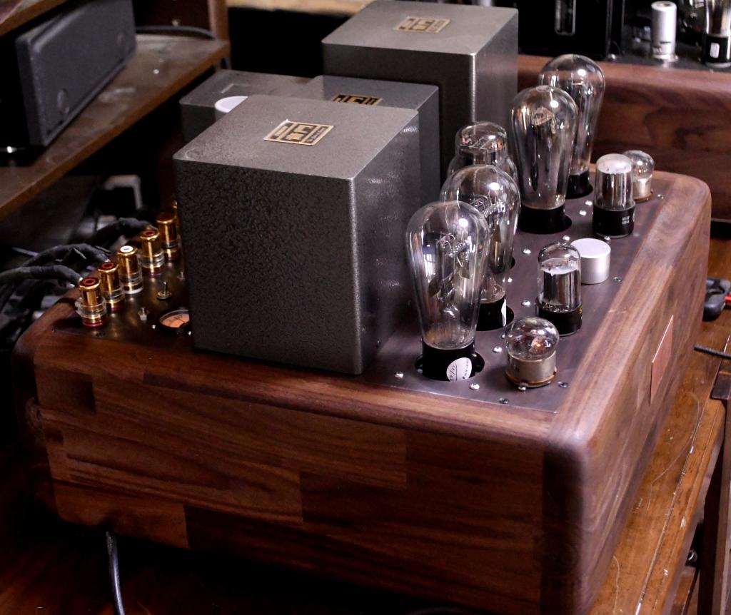 45 PSE tube amplifier with special order made X series transformer and walnut case