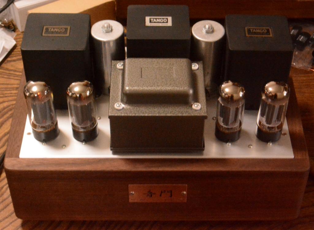 Special order made 6L6 PP tube amp with deluxe Walnut wooden case