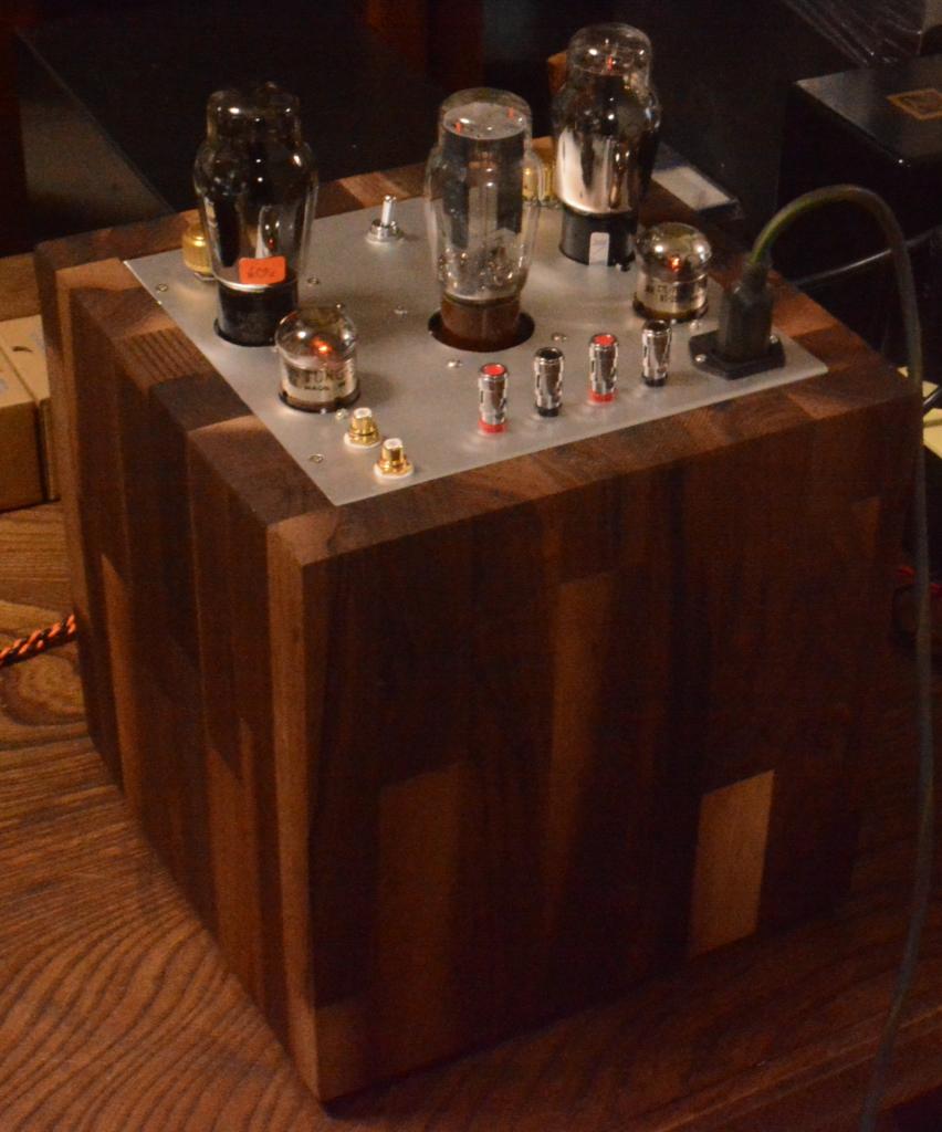 "The Tesseract" 47 SE tube amplifier 2W output * All tubes included