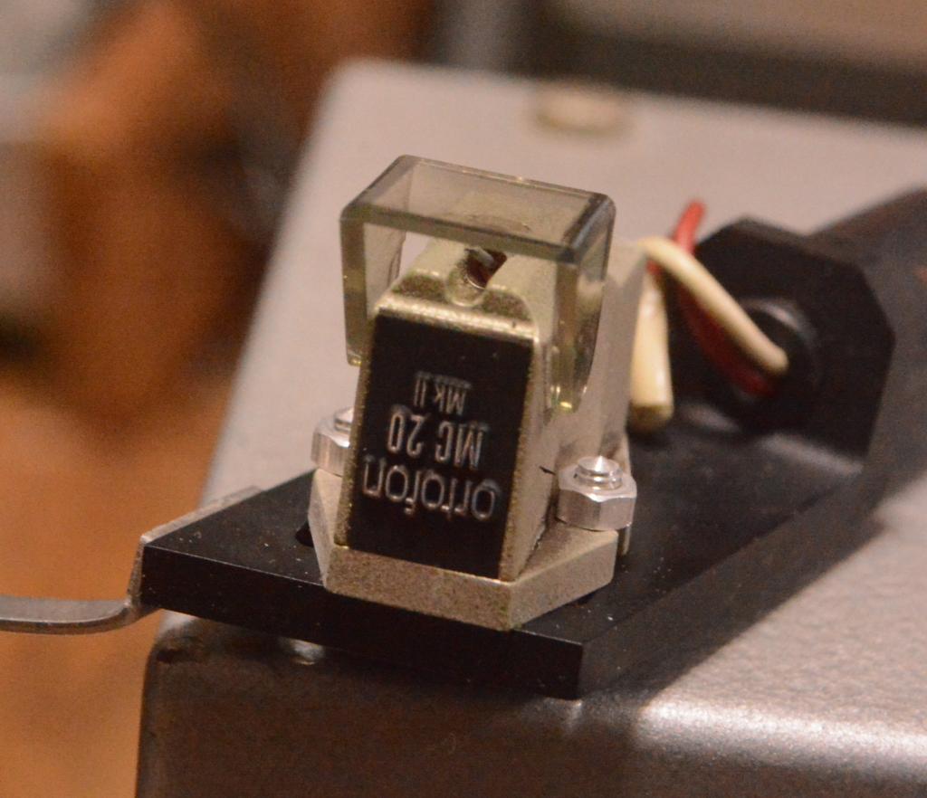 Micro seiki MX 282XP with Ortofon MC-20 cartridge