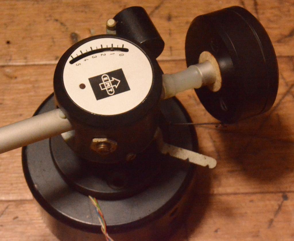 Early EMT 997 "banana" tonearm for EMT 927st turntable, EMT type cartridge