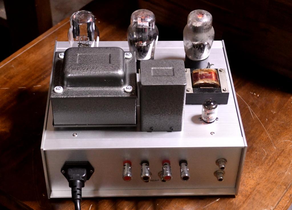 42 SE tube amplifier with SIEMENS OPT, Bluetooth receiver, Headphone amp embedded 230V