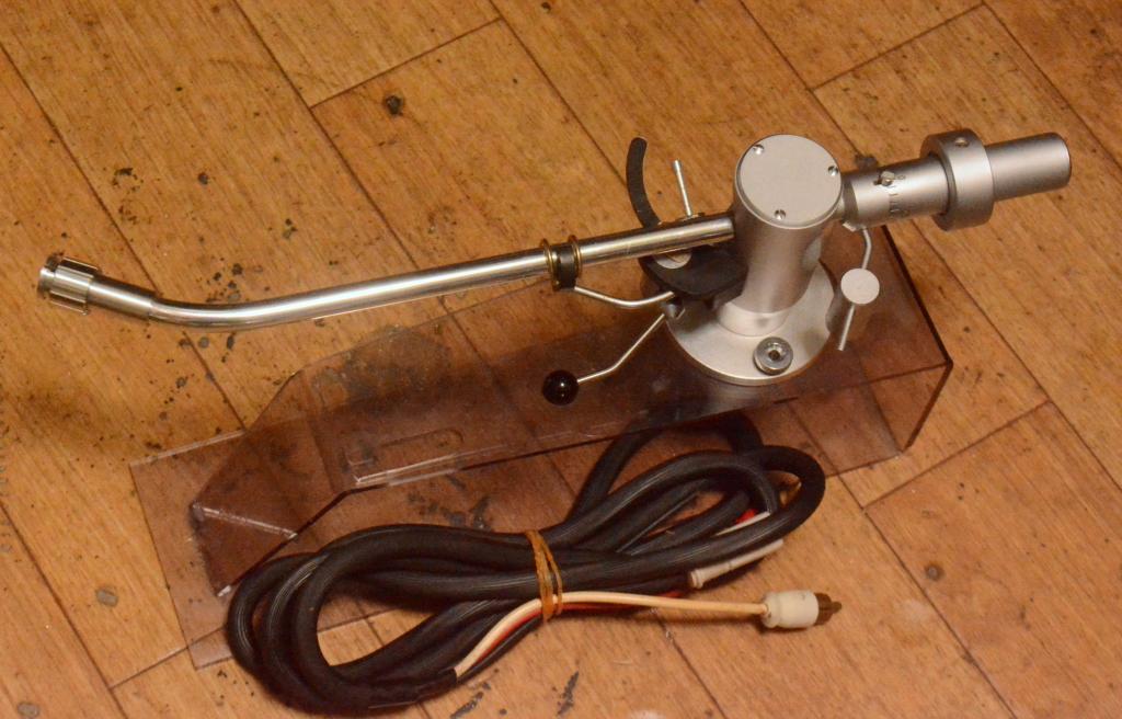 Fidelity Research FR-24S tonearm with cable