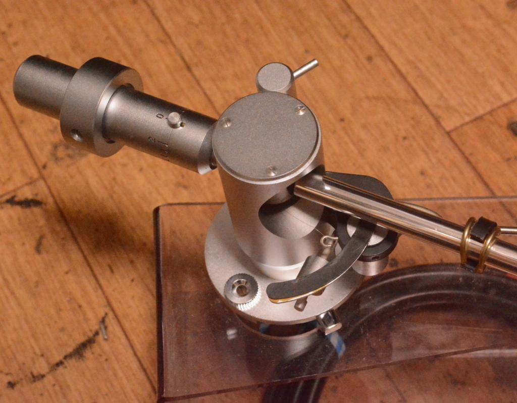 Fidelity Research FR-24MK2 tonearm with cable, headshell