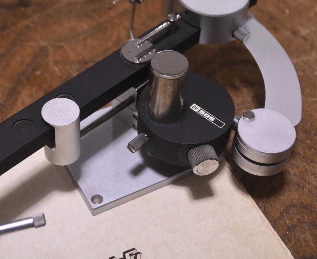 Dynavector DV-505 tonearm manufactured in 70s year