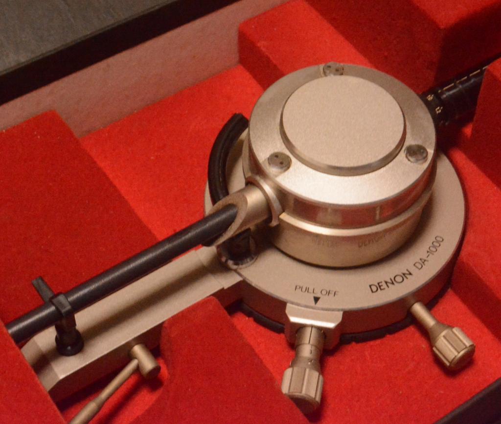 Denon DA-1000 long tonearm using for light compliance cartridge * Ex RARE
