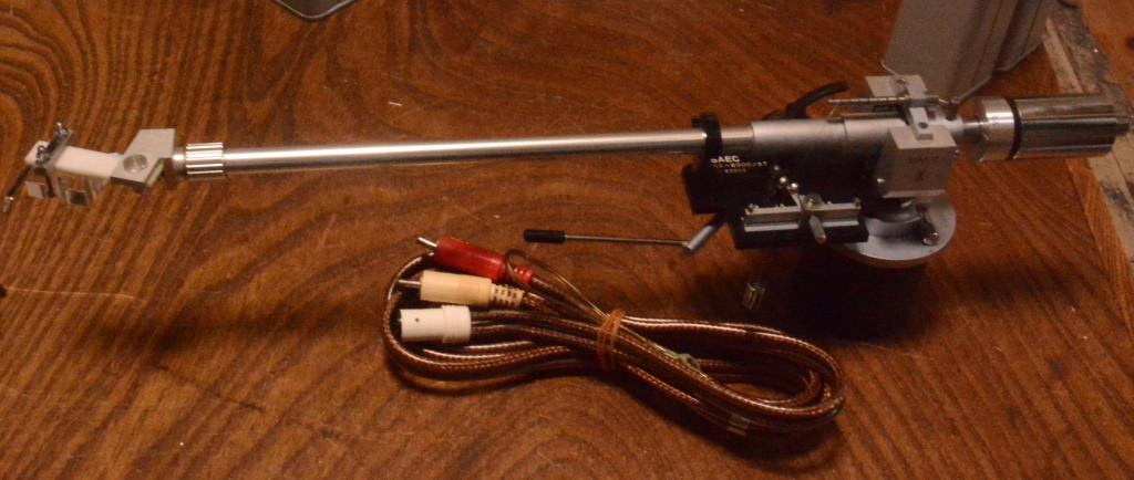 SAEC WE-8000st long straight tonearm with original cable, headshell, AS-500E
