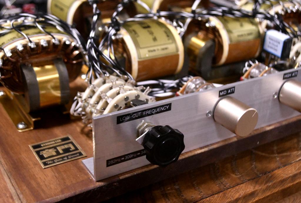 Special order made 3 ways network crossover order made for horn system