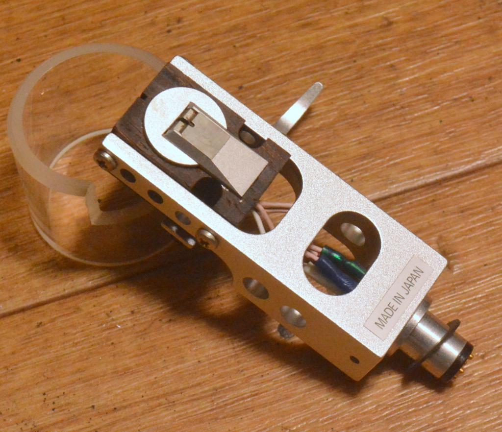 Dynavector Karat Nova 13D MC cartridge with original box, headshell