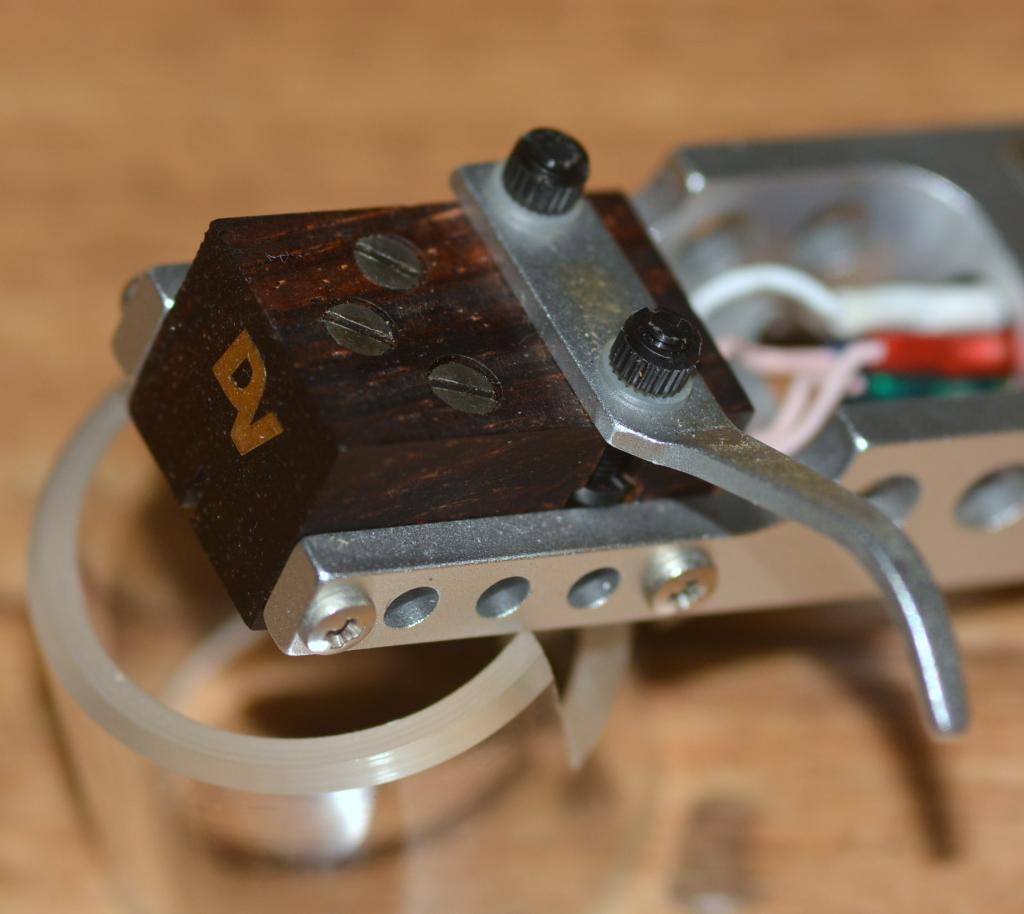 Dynavector Karat Nova 13D MC cartridge with original box, headshell