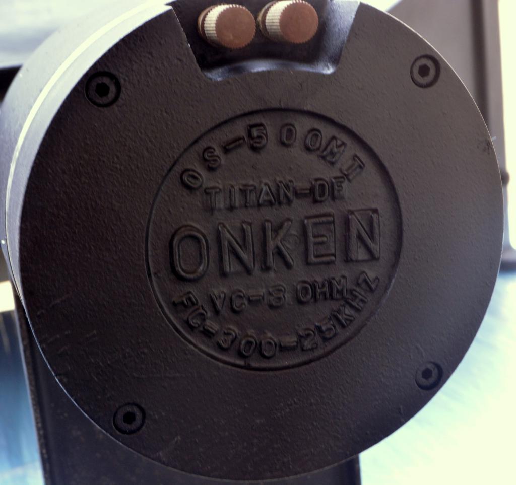The Legend 60s' Early Onken wooden horn + unit OM-500 * titan diaphragm *