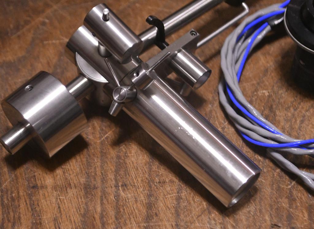 Fidelity Research FR-64S tonearm with Kimble Kable cable