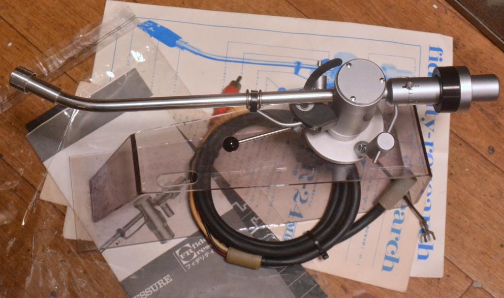 Fidelity Research FR-24S tonearm with cable, manual, template
