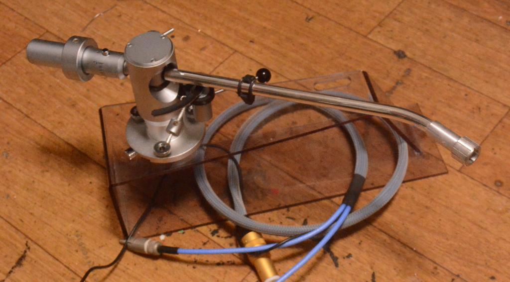 Fidelity Research FR-24S tonearm with cable