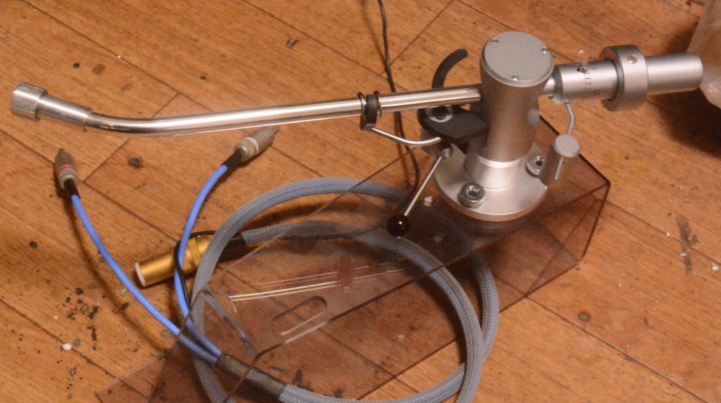 Fidelity Research FR-24S tonearm with cable