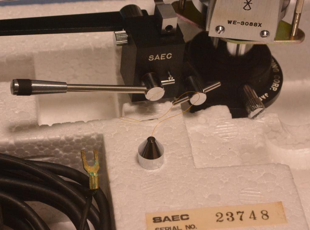 SAEC WE-308SX 9 inches tonearm with full set - AS-500E stabilizer * Mint condition