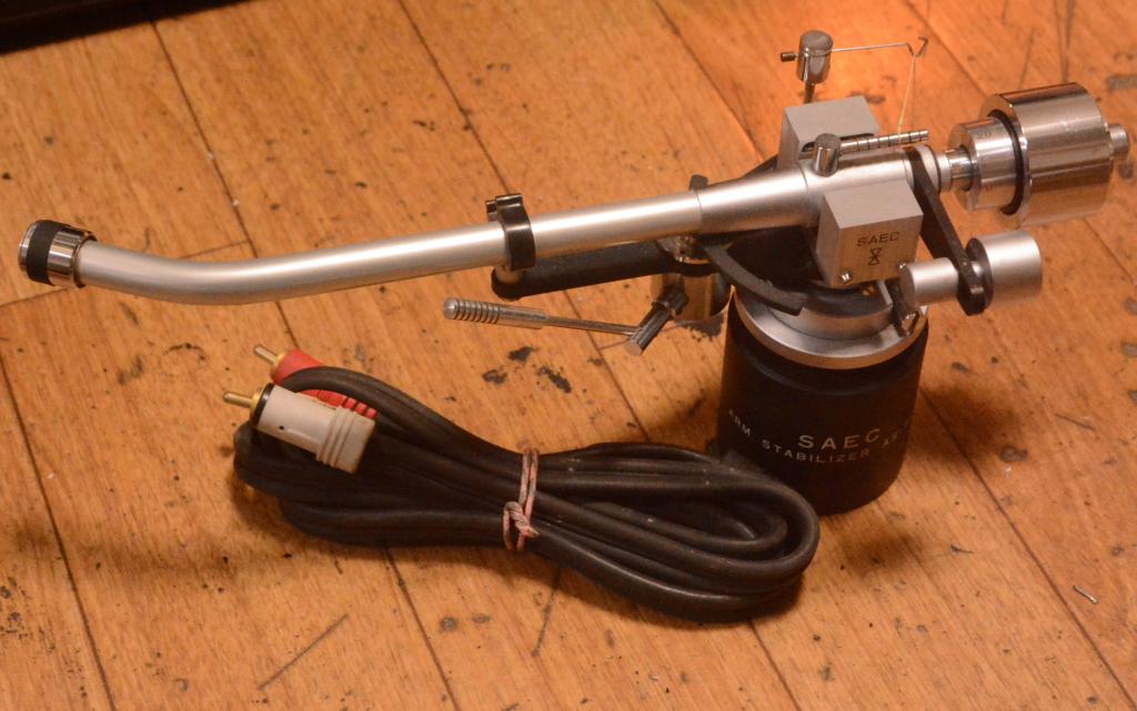 SAEC WE-407/23 9 inches tonearm with cable, stabilizer * Perfect condition