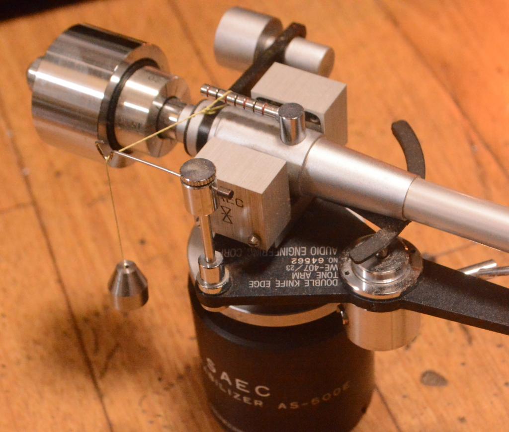 SAEC WE-407/23 9 inches tonearm with cable, stabilizer * Perfect condition