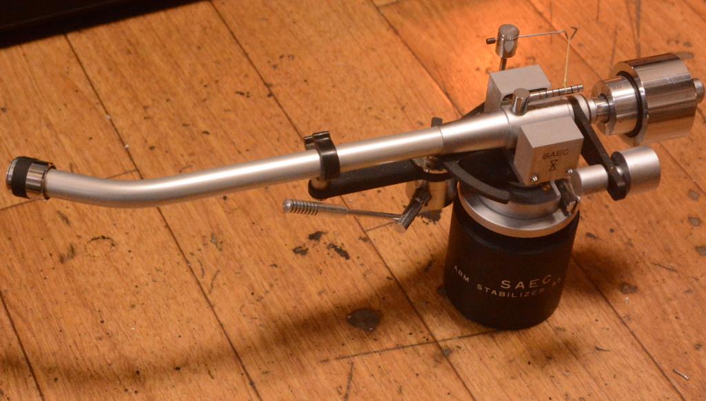 SAEC WE-407/23 9 inches tonearm with cable, stabilizer * Perfect condition
