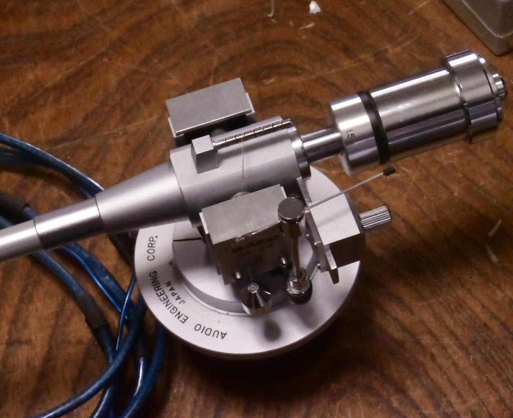 SAEC WE-506/30 12 inches long tonearm with AS-600E headshell UL-3X, cable* VG condition