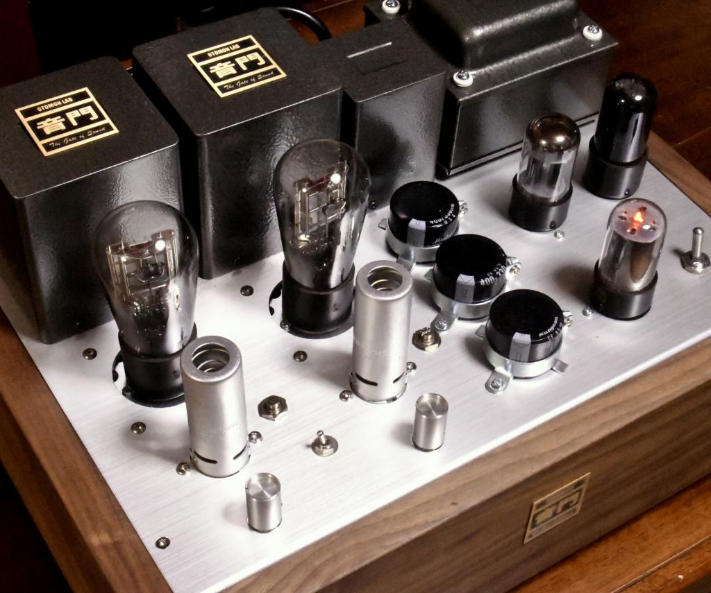 12AY7-71A tube pre-amplifier, voltage regulator 6SN7-6V6