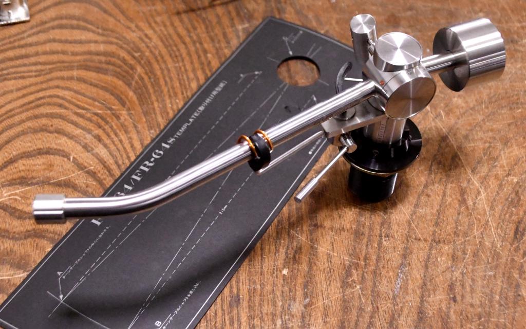 Fidelity Research FR-64S tonearm with pure silver inner wire