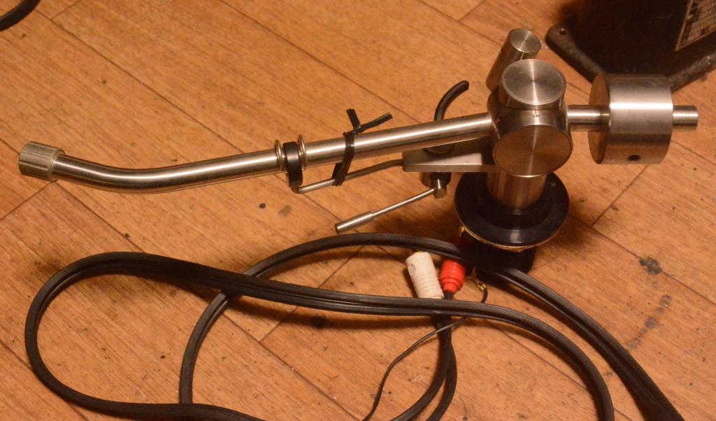 Fidelity Research FR-64S tonearm with cable