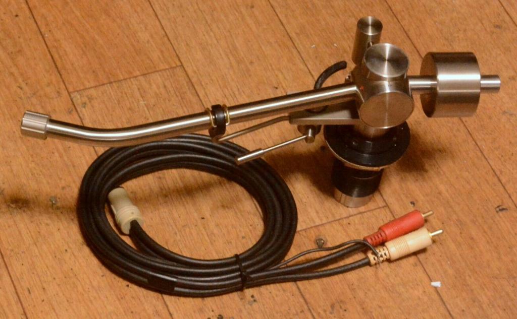 Fidelity Research FR-64S tonearm with cable